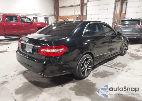 2012 Mercedes-Benz E 350 4Matic z USA, uszkodzony, nr VIN WDDHF8JB4CA609242